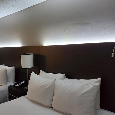 Best Western Hotel Brossard Eksteriør bilde