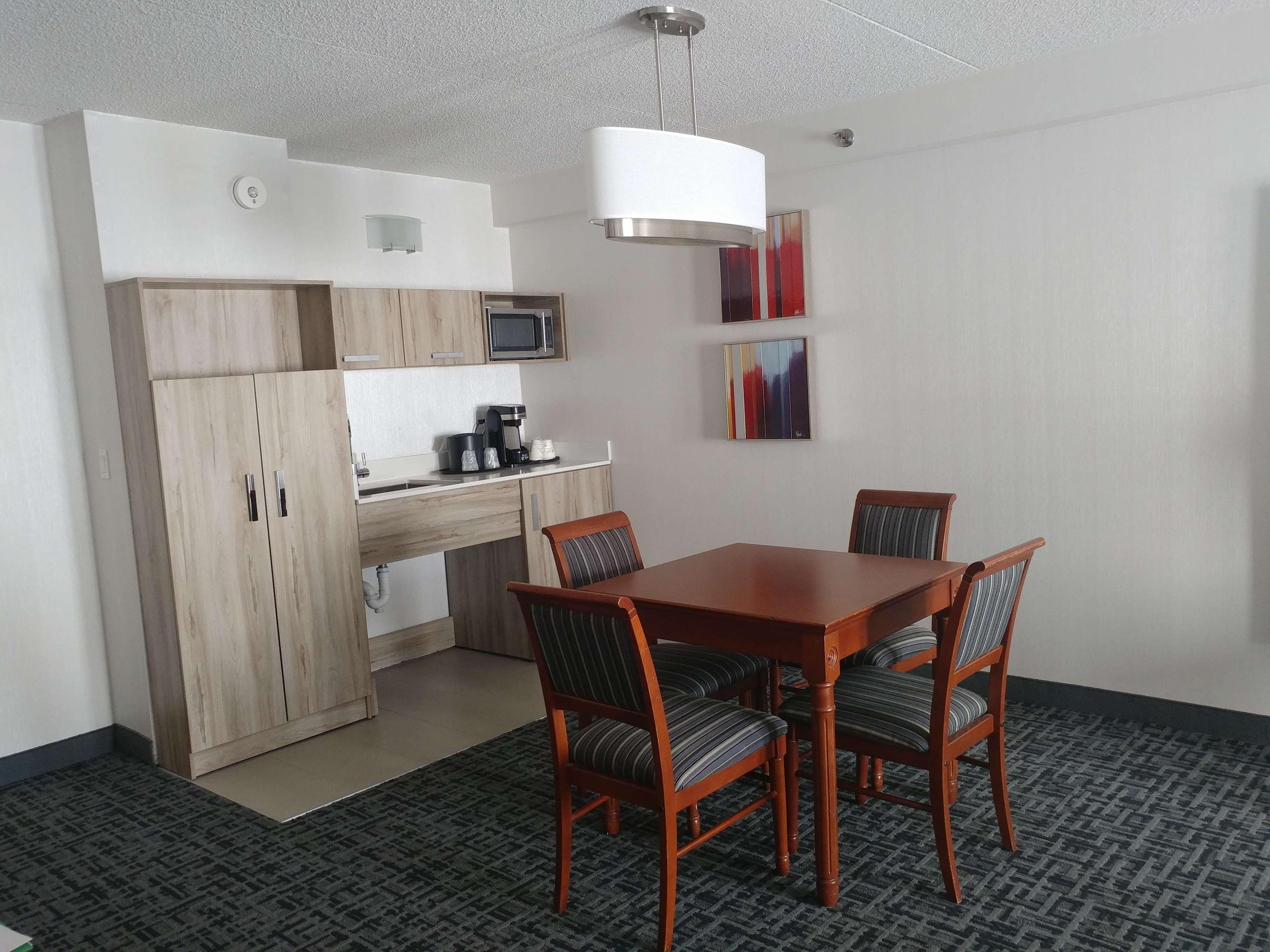 Best Western Hotel Brossard Eksteriør bilde