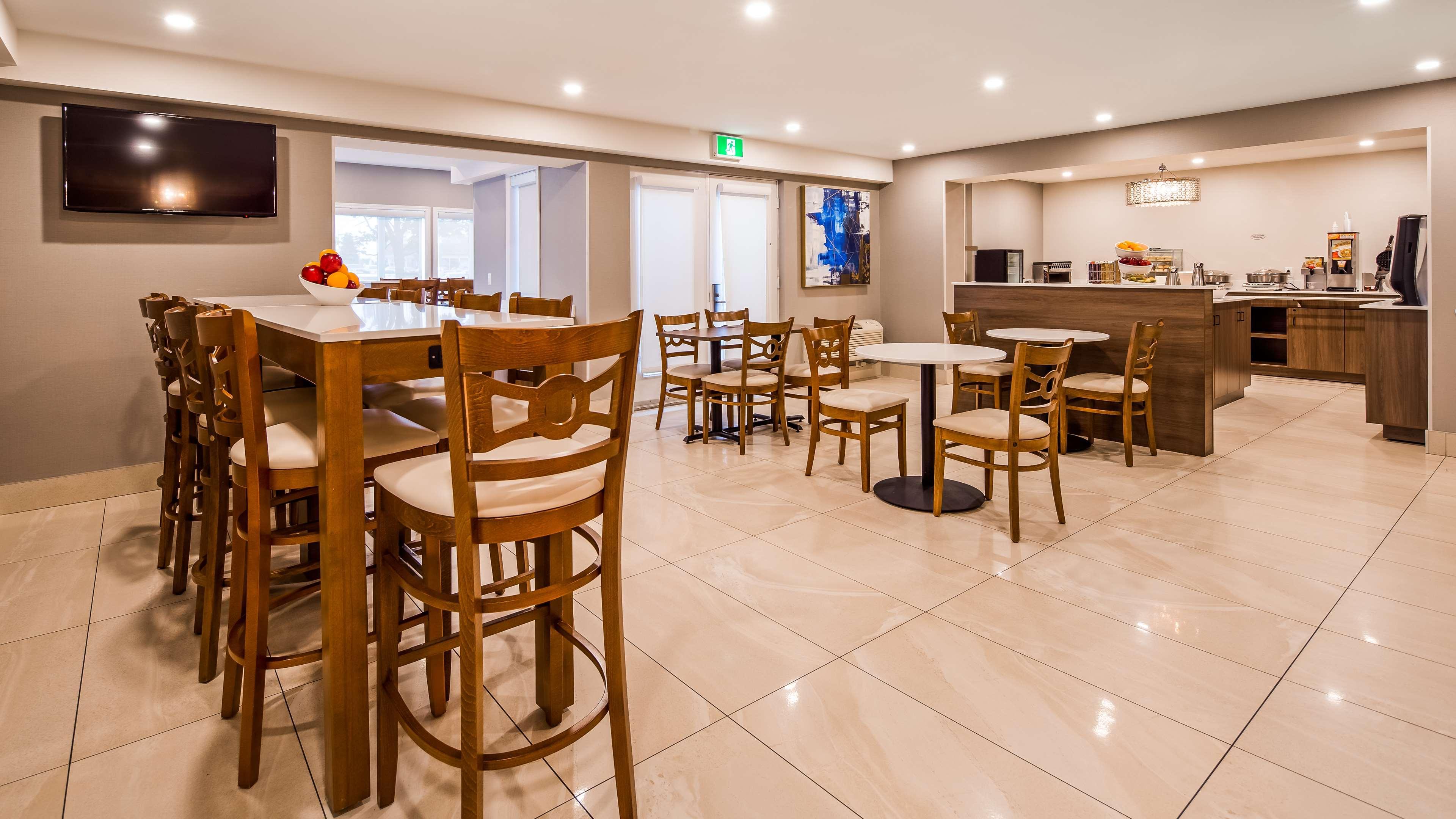 Best Western Hotel Brossard Eksteriør bilde